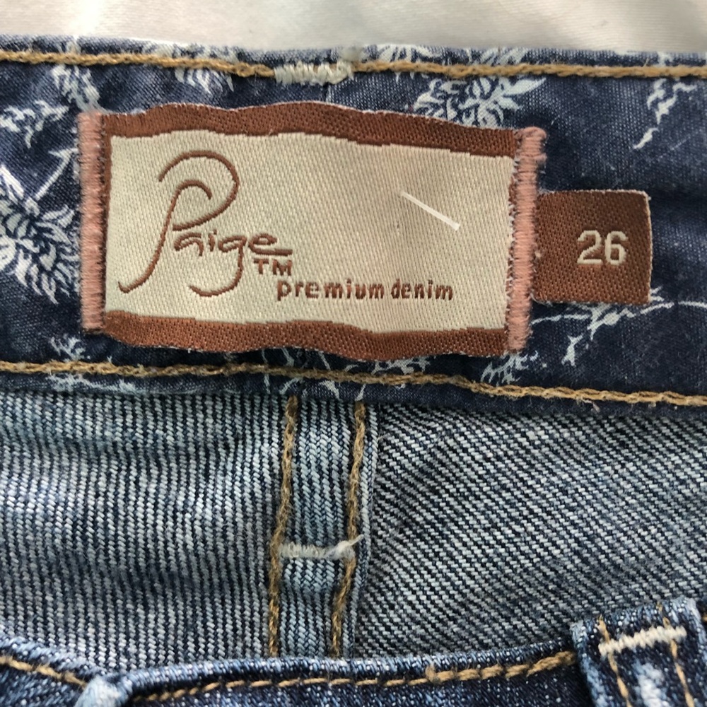 Paige women’s distressed jeans size 26. - Picture 3 of 7